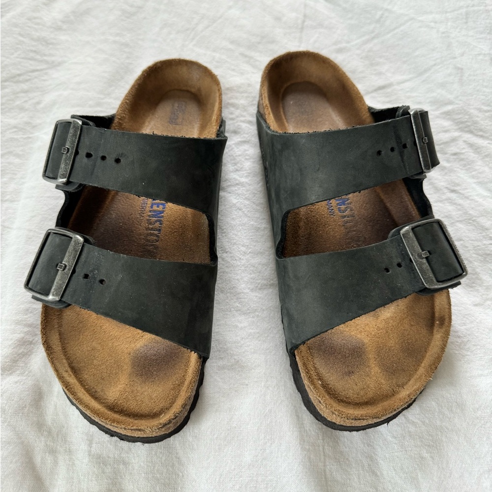 Birkenstock Arizona Soft Footbed Sandals - Black Oiled Leather - Size 38.